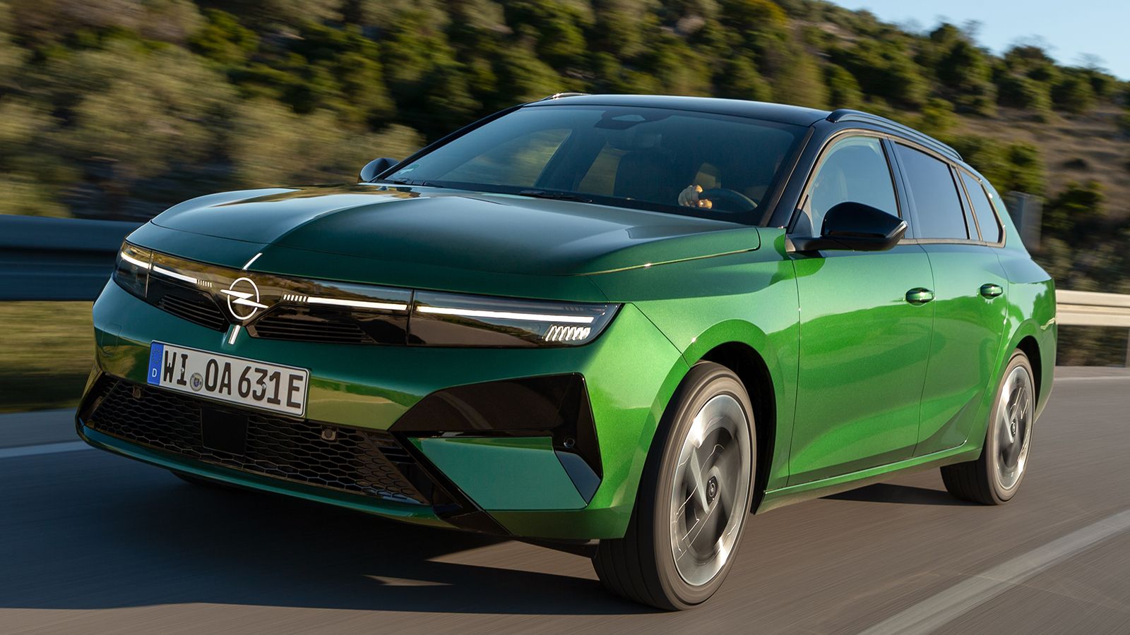 Opel Astra Electric: Κινητή πηγή ενέργειας με +35 χλμ. αυτονομία